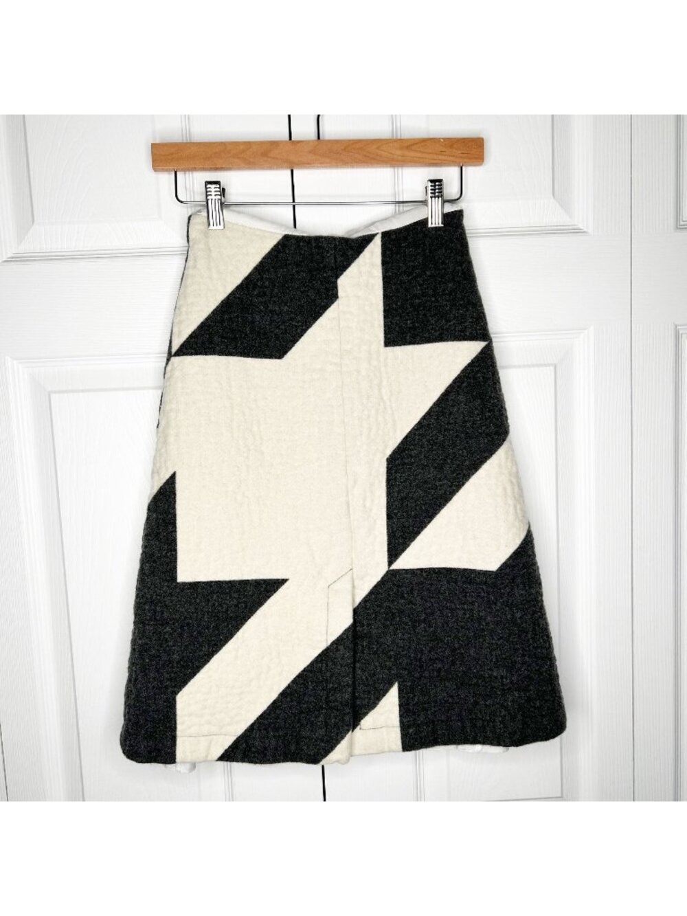 BOSS Hugo Boss Grey White 100% Virgin Wool Vitala Skirt Women's Size 0